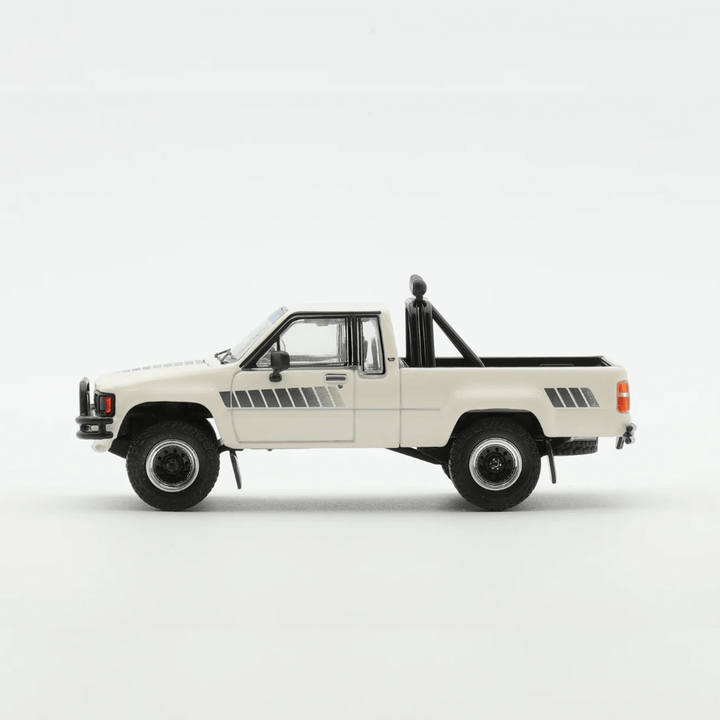 1985 Toyota Hilux SR5 Xtracab GCD 1/64