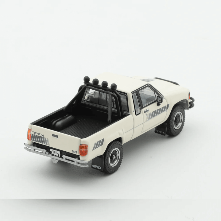 1985 Toyota Hilux SR5 Xtracab GCD 1/64