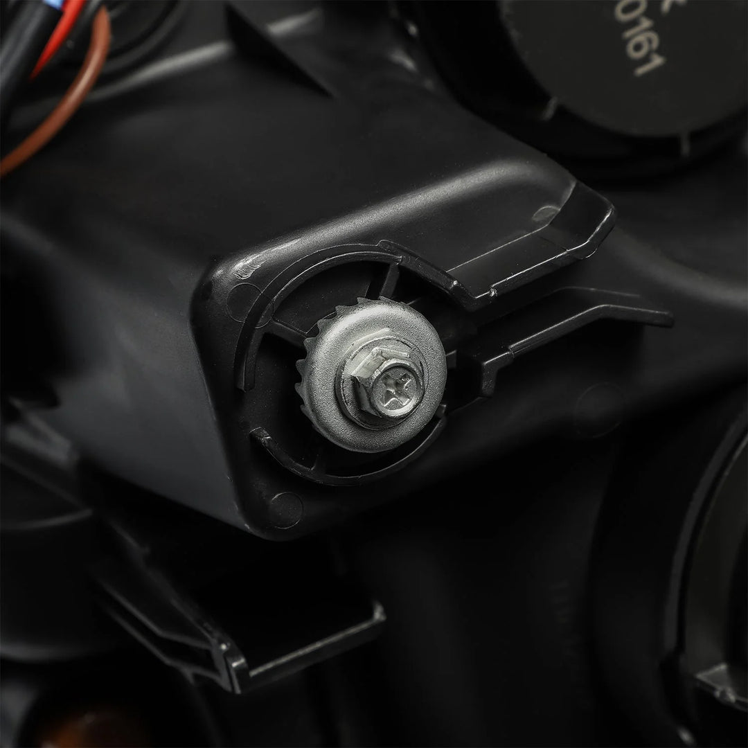 2016-2023 Toyota Tacoma LUXX-Series LED Crystal Headlights