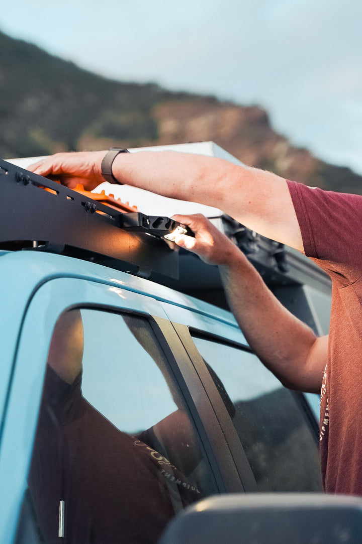 Roof Rack Handle W/ Dome Light (Pair)