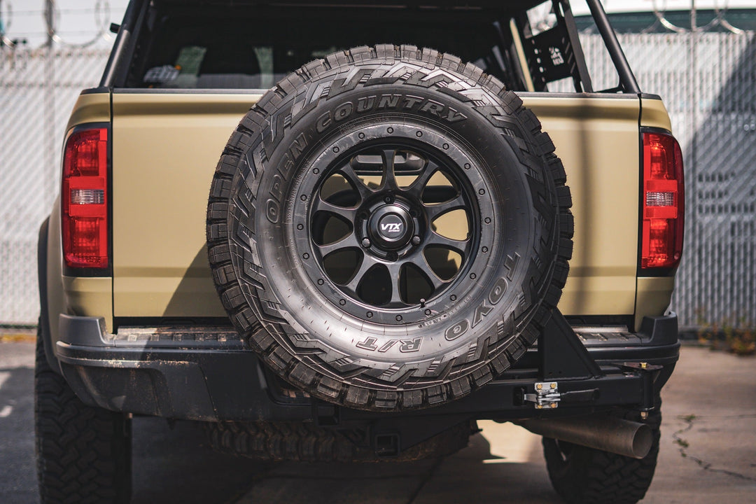 UltraSwing™ Multi-Fit Spare Tire Hitch Mount