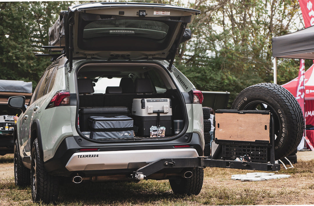 UltraSwing™ Multi-Fit Spare Tire Hitch Mount