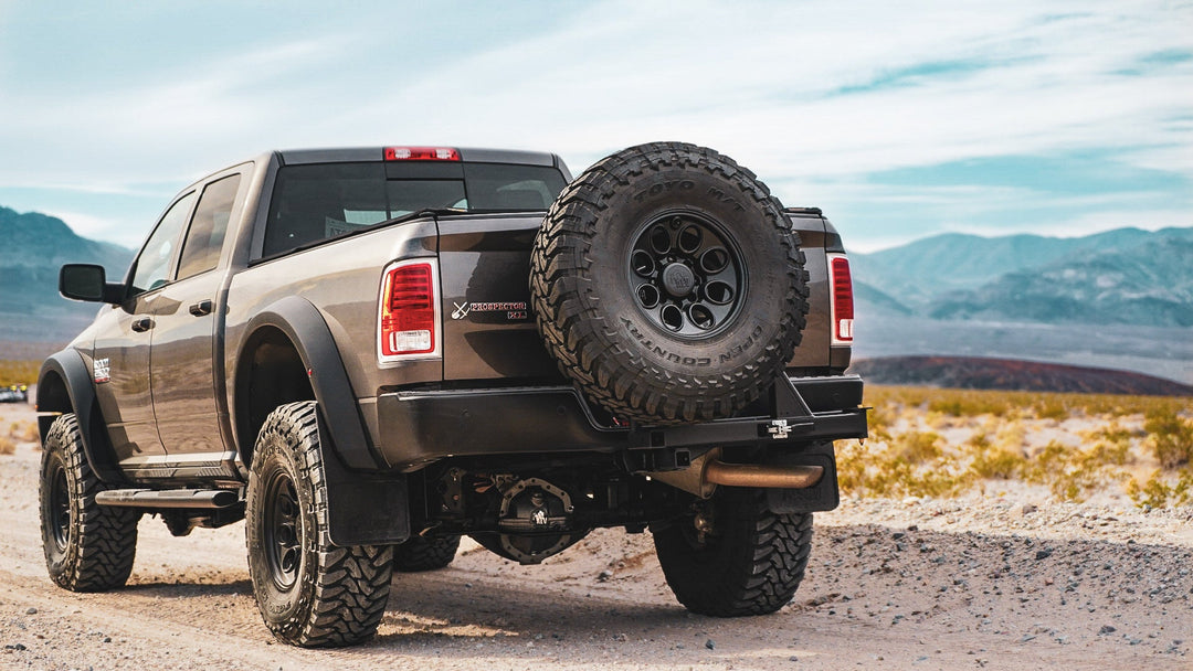 UltraSwing® Mega-Fit Spare Tire Hitch Mount