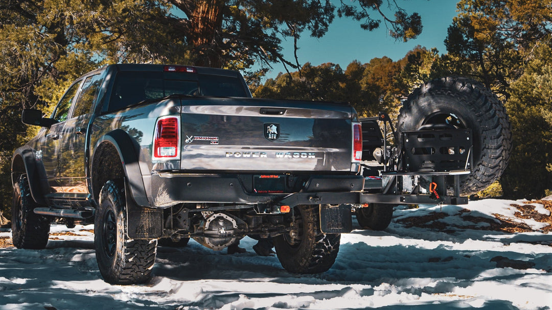 UltraSwing® Mega-Fit Spare Tire Hitch Mount