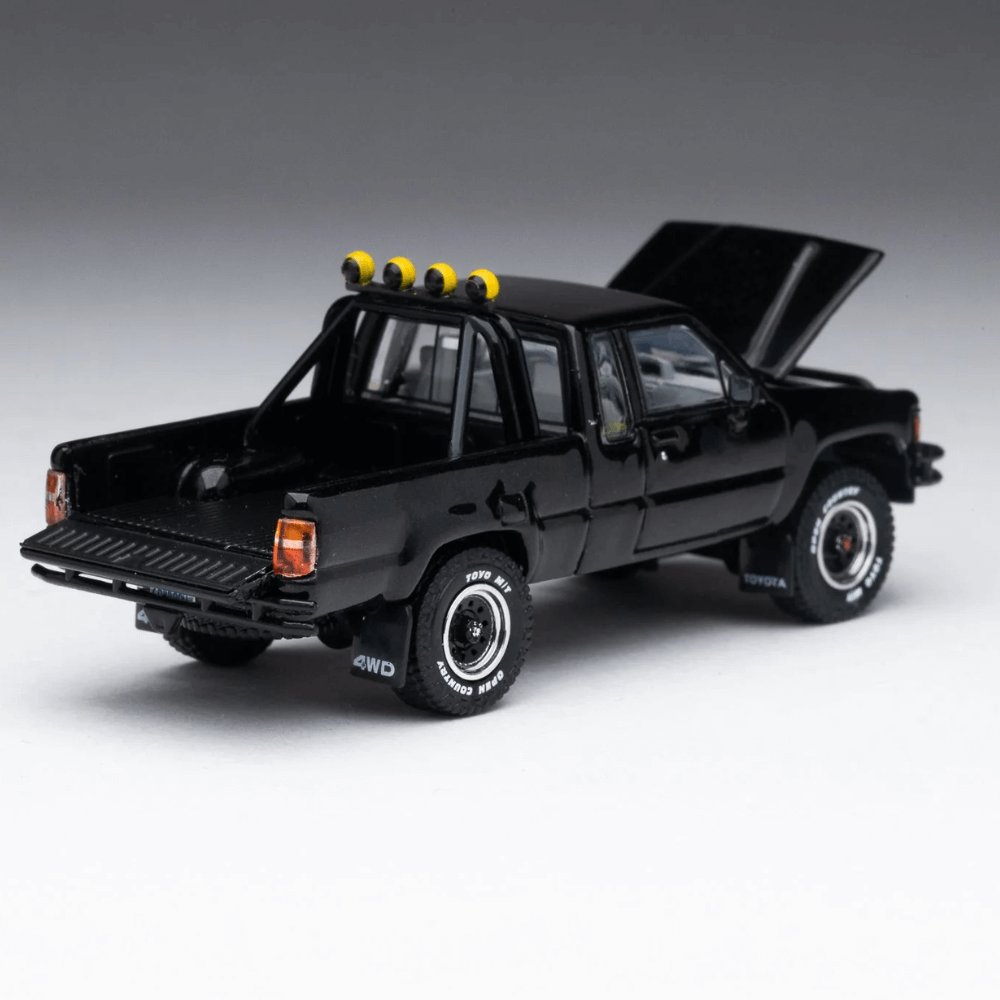 GCD DiecastTalk Exclusive 1/64 Toyota 1985 Hilux SR5 Xtracab Black