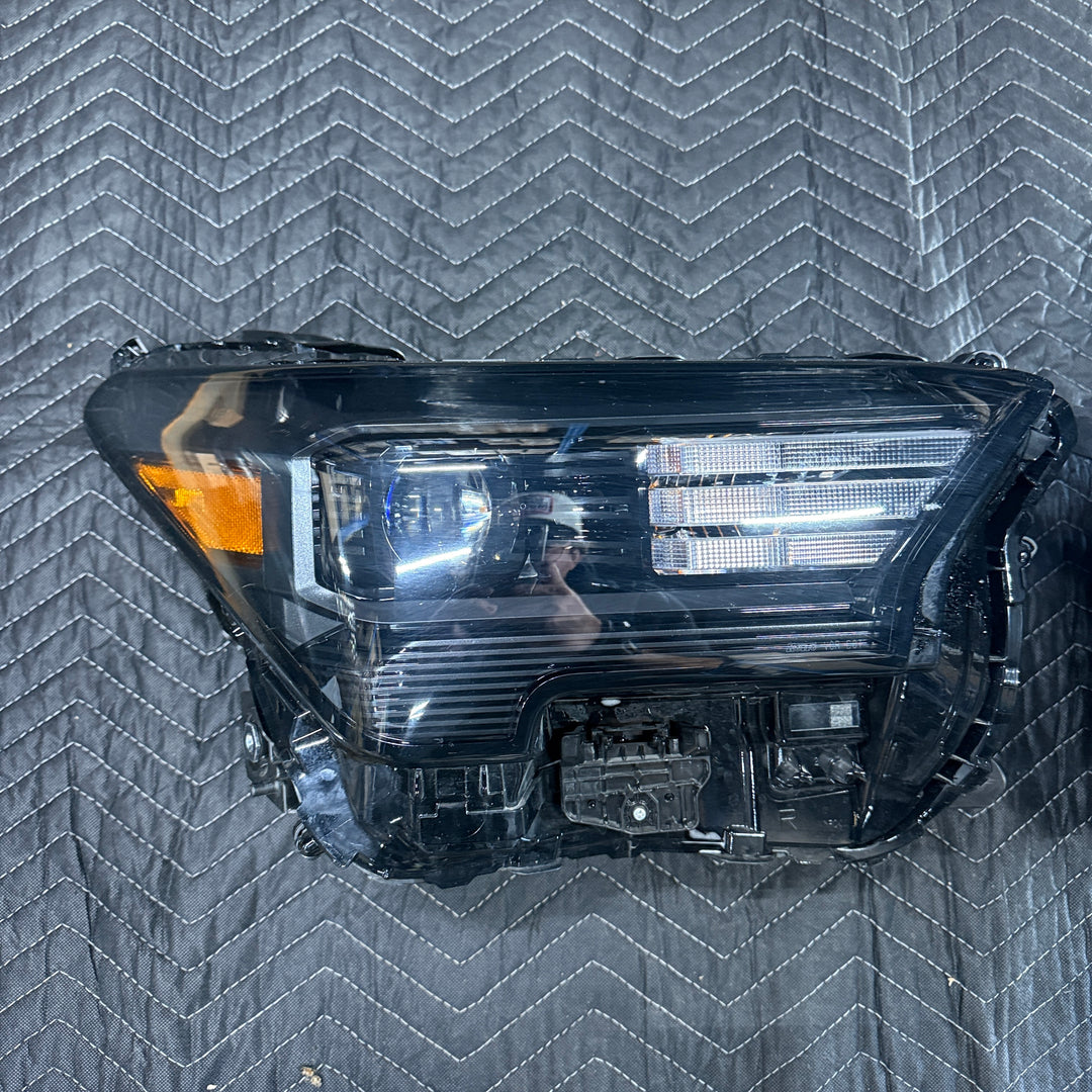 [OPEN BOX] 2025+ Toyota 4Runner OEM Headlights (#81140-35681 / #81070-35661)