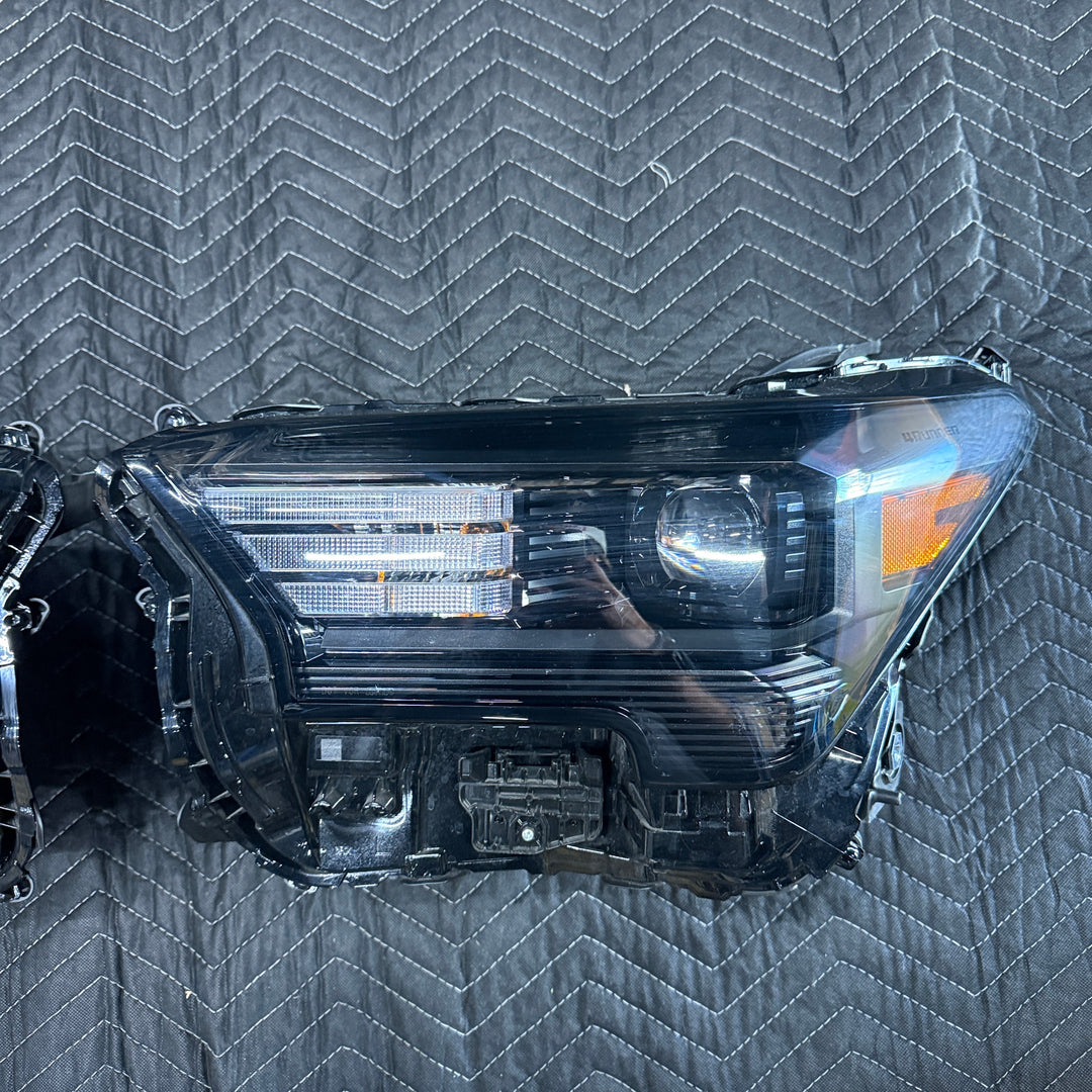 [OPEN BOX] 2025+ Toyota 4Runner OEM Headlights (#81140-35681 / #81070-35661)