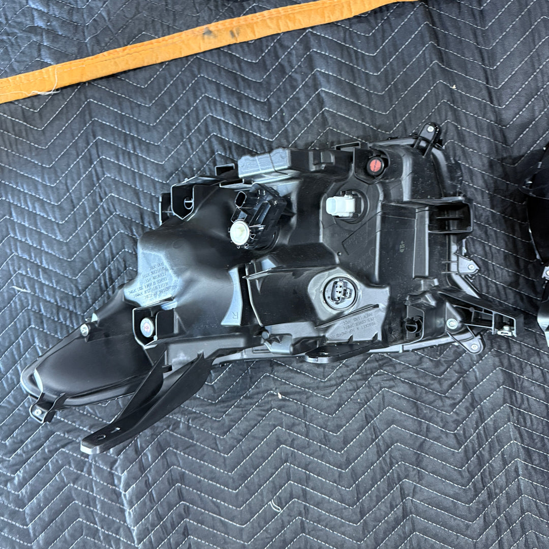 [OPEN BOX] 2025+ Toyota 4Runner OEM Headlights (#81140-35681 / #81070-35661)