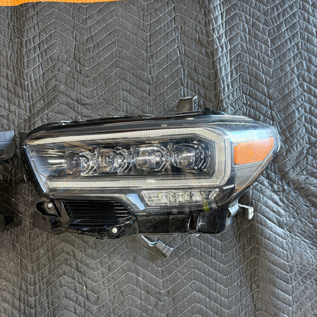 [OPEN BOX] NOVA-Series LED Projector Headlights | Amber/Clear DRL Fits 2016-2023 Toyota Tacoma
