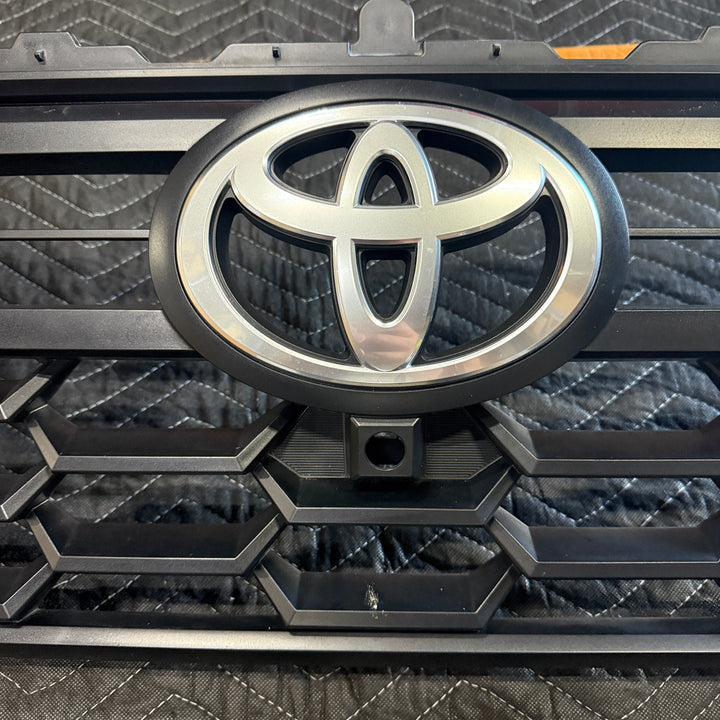[OPEN BOX] 2024+ Toyota Tacoma OEM Grille