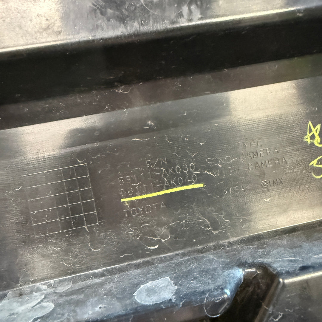 [OPEN BOX] 2024+ Toyota Tacoma OEM Grille