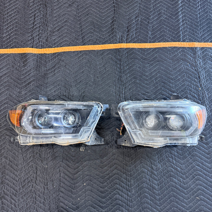 [OPEN BOX] Projector Headlights - Sequential LED Turn Signal | Signature Series Fits 2016-2023 Toyota Tacoma