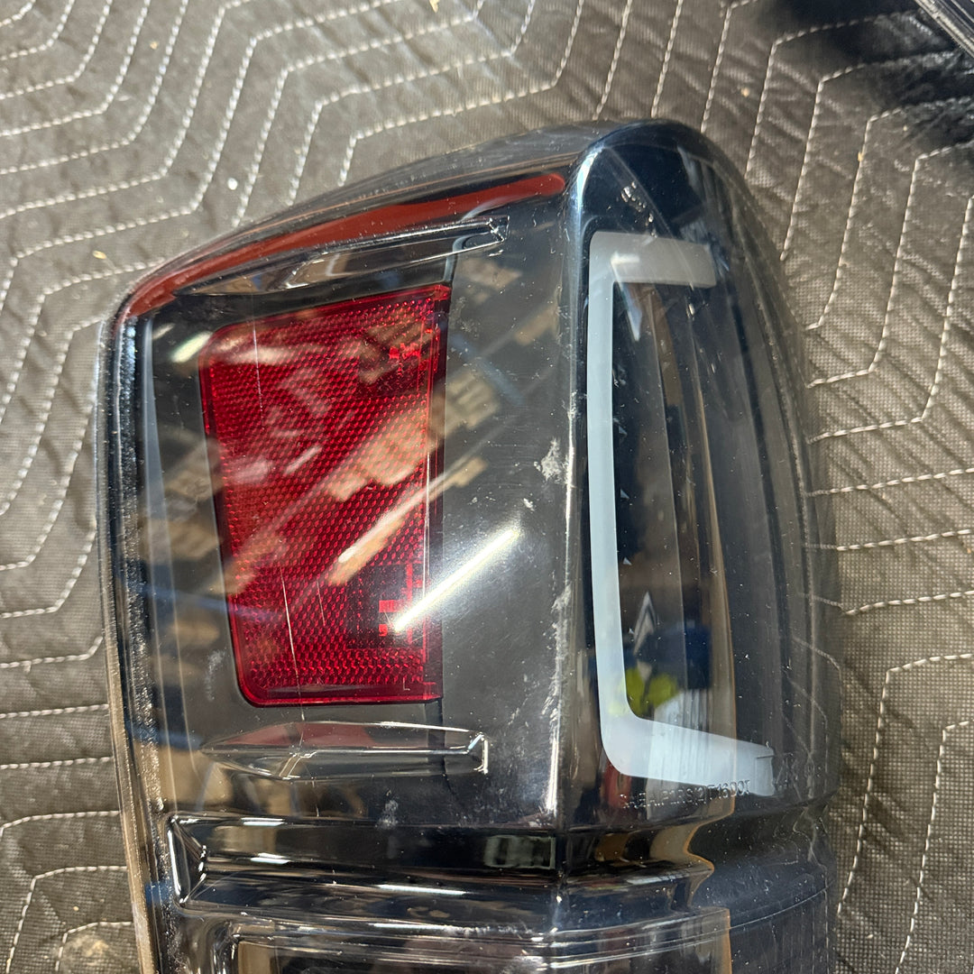 [OPEN BOX] Light Bar LED Tail Lights Fits 2016-2023 Toyota Tacoma