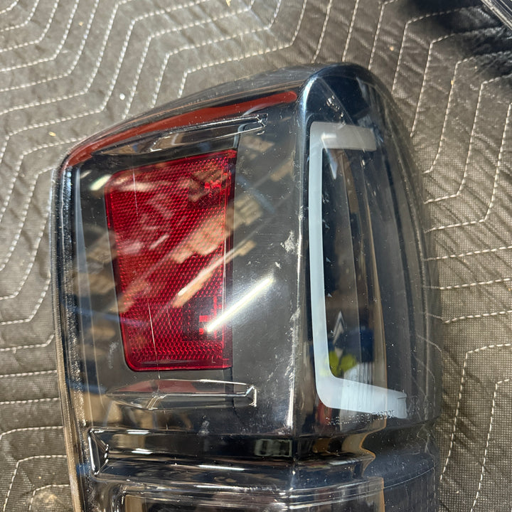 [OPEN BOX] Light Bar LED Tail Lights Fits 2016-2023 Toyota Tacoma