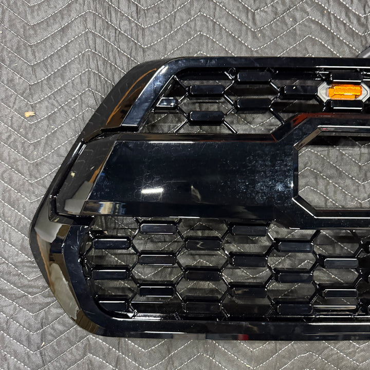 [OPEN BOX] 2016-2023 Toyota Tacoma TRD Pro Style Grille