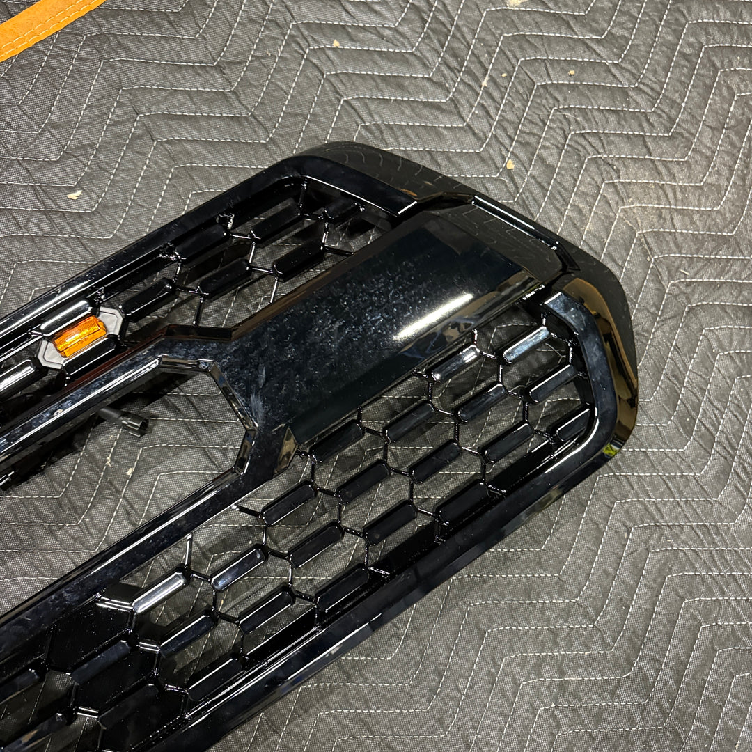 [OPEN BOX] 2016-2023 Toyota Tacoma TRD Pro Style Grille