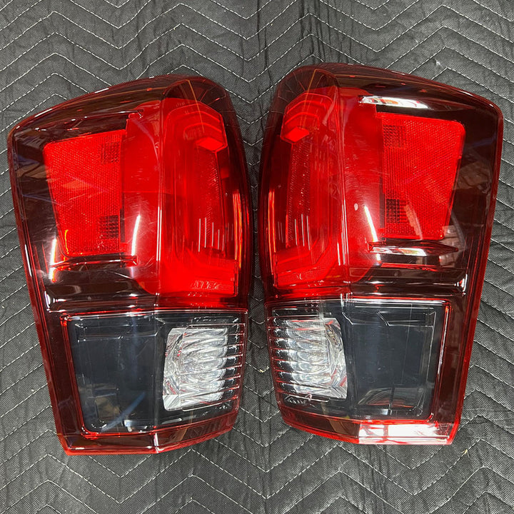 [OPEN BOX] Toyota Tacoma OEM Tail Lights