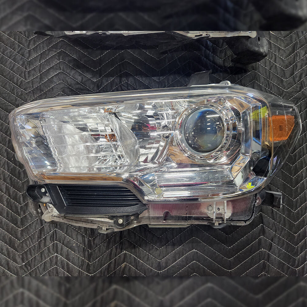 [OPEN BOX] Toyota Tacoma OEM Headlights