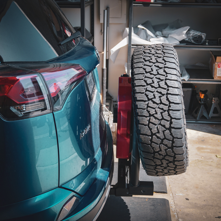 UltraSwing™ Multi-Fit Spare Tire Hitch Mount