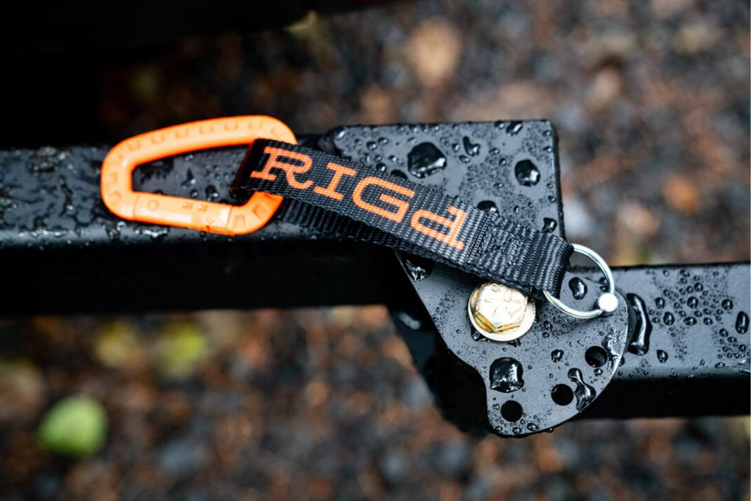 UltraSwing® Mega-Fit Spare Tire Hitch Mount