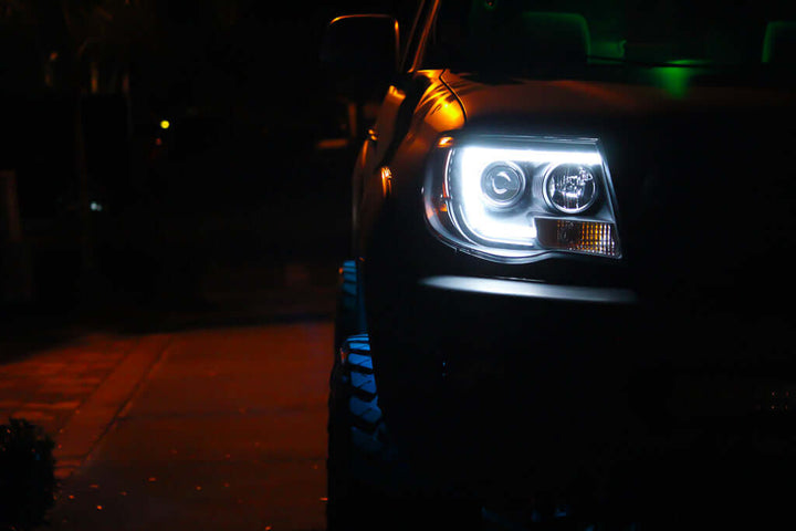 2005-2011 Toyota Tacoma LED Light Bar Projector Headlights